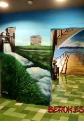 mural artístico con paisaje rural y trampantojo de pasarela sobre el agua