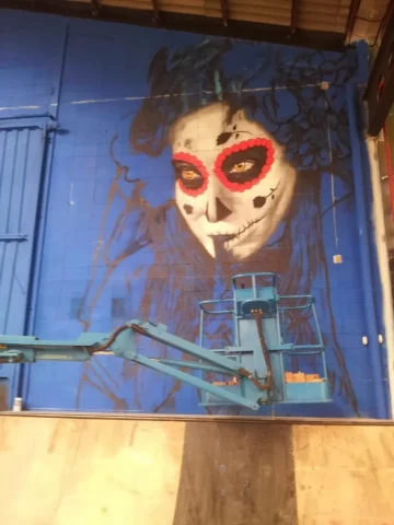graffiti mural catrina azul día de los muertos