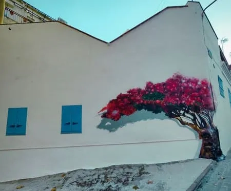 Graffiti de árbol de cerezo en Badalona