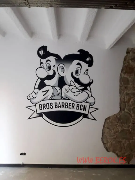 Mural en blanco y negro estilo cartoon para barbería con personajes tipo Mario Bros