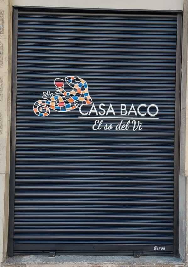 Persiana artística Casa Baco con salamandra Gaudí