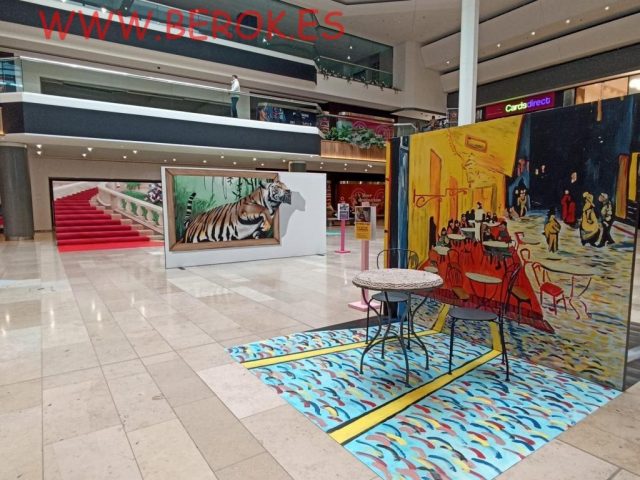 Zona interactiva de trampantojos 3D en centro comercial para hacerse fotos y divertirse.