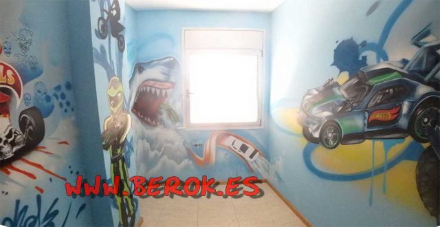 Mural infantil Hot Wheels con tiburón coche y piloto en pared