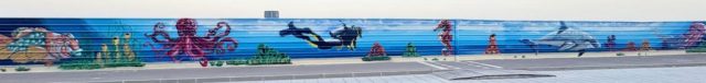 Mural submarino panorámico Graffiti de fondo marino en las playas de Las Salinas y Las Gavinas situada entre Cubelles