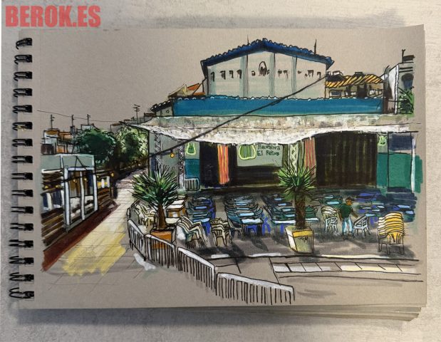 Urban sketch de la Sociedad Recreativa El Retiro de Sitges con su terraza, palmeras y plaza realizado con acuarela y tinta en un cuaderno de viaje.