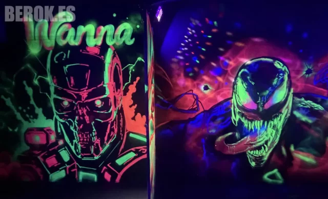 Graffiti Terminator y Venom fluorescente Graffiti fluorescente de Terminator y Venom pintados con pintura UV para decoración de Laser Tag.