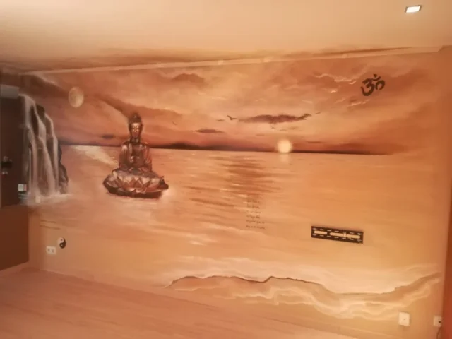 mural-buda-sepia-atardecer-sitges Mural de Buda sobre una flor de loto ante el mar al atardecer, con cascada y paisaje en tonos sepia.